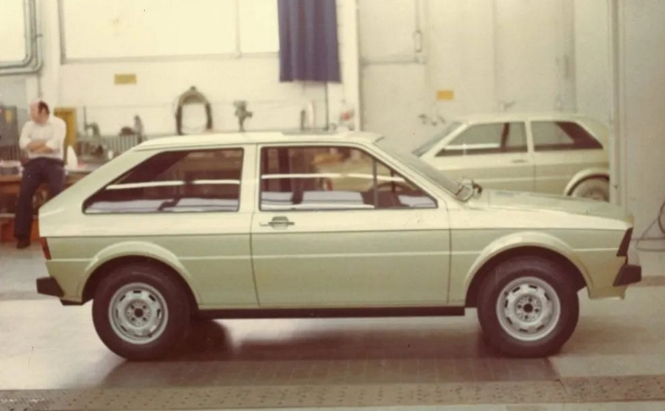 Prototipo do Volkswagen Gol de 1976 de lado