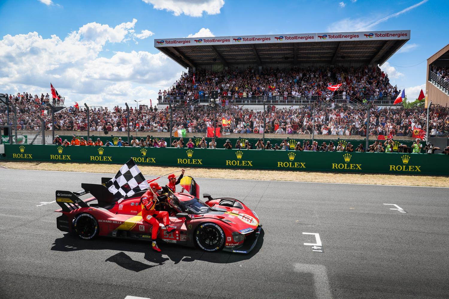 Após quase 60 anos, Ferrari vence nas 24 horas de Le Mans; confira os