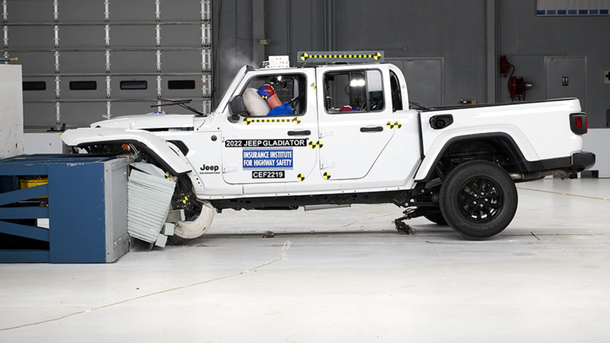 Caminhonetes da Chevrolet, Toyota e Jeep são reprovadas em crash-test; veja os modelos