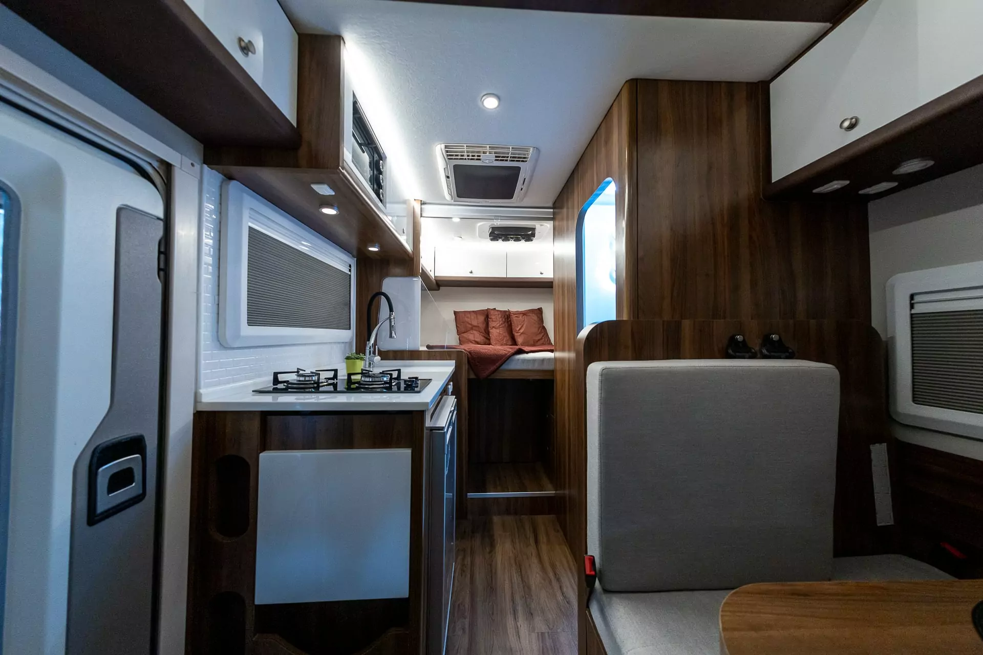 Interior cabine motorhome Asterix Estrella Mobil 