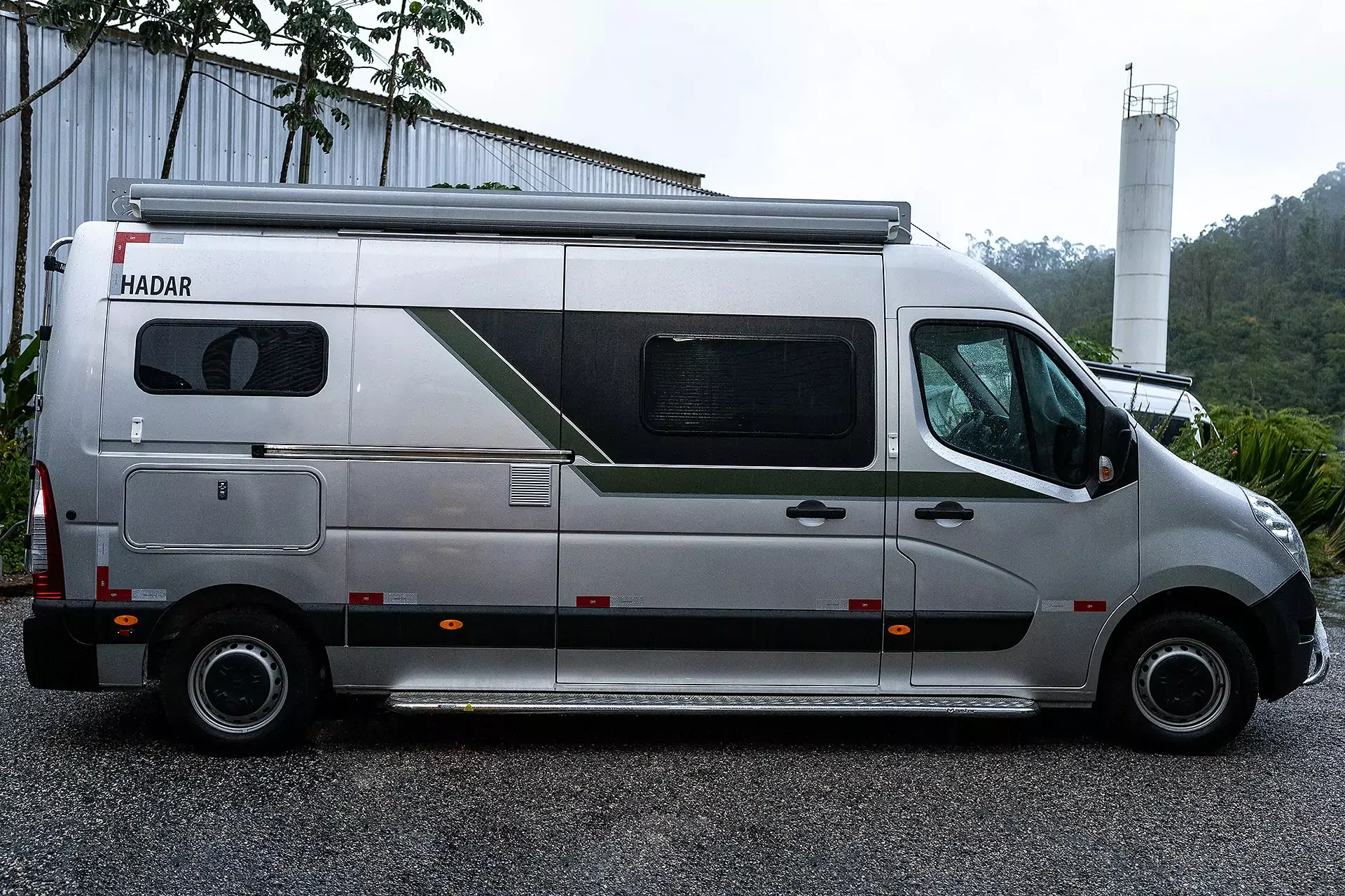 Exterior motorhome Hadar Estrella Mobil cinza lateral