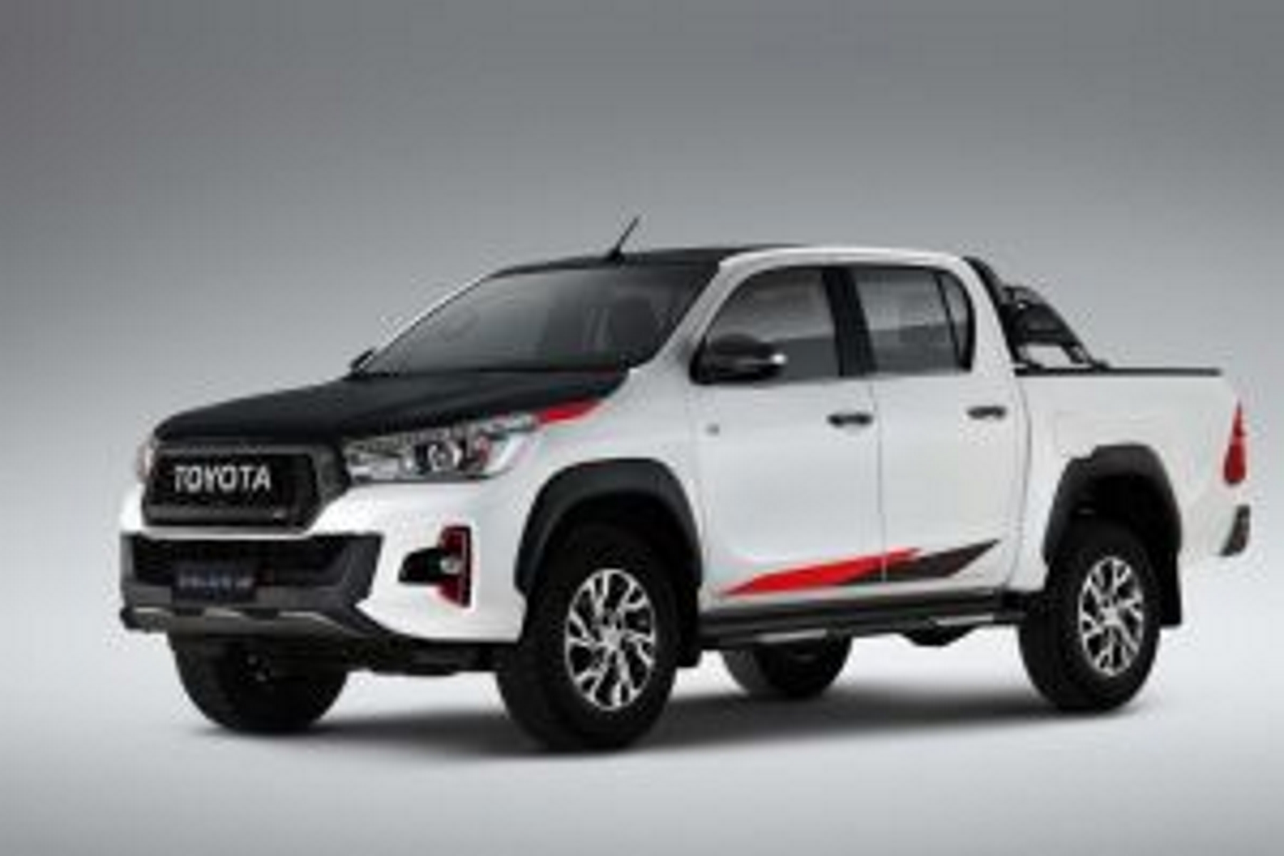 toyota hilux 2019 versao esportiva gr s branca com detalhes em preto e vermelho