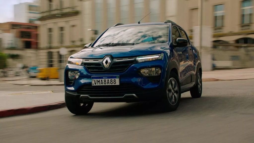 Renault Kwid azul em movimento em visão 3/4 de frente 