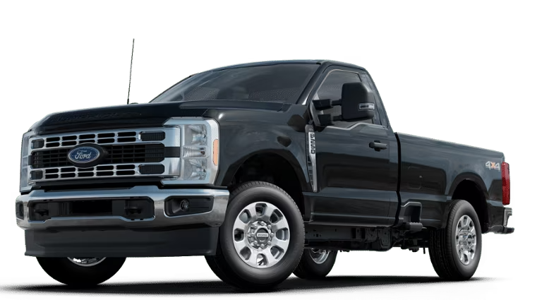 Caminhonete Ford Super Duty F-250 XLT preta vista de frente