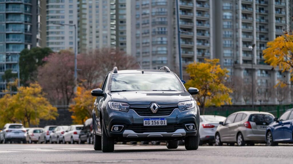 Renault Sandero Stepway 2023 de frente 