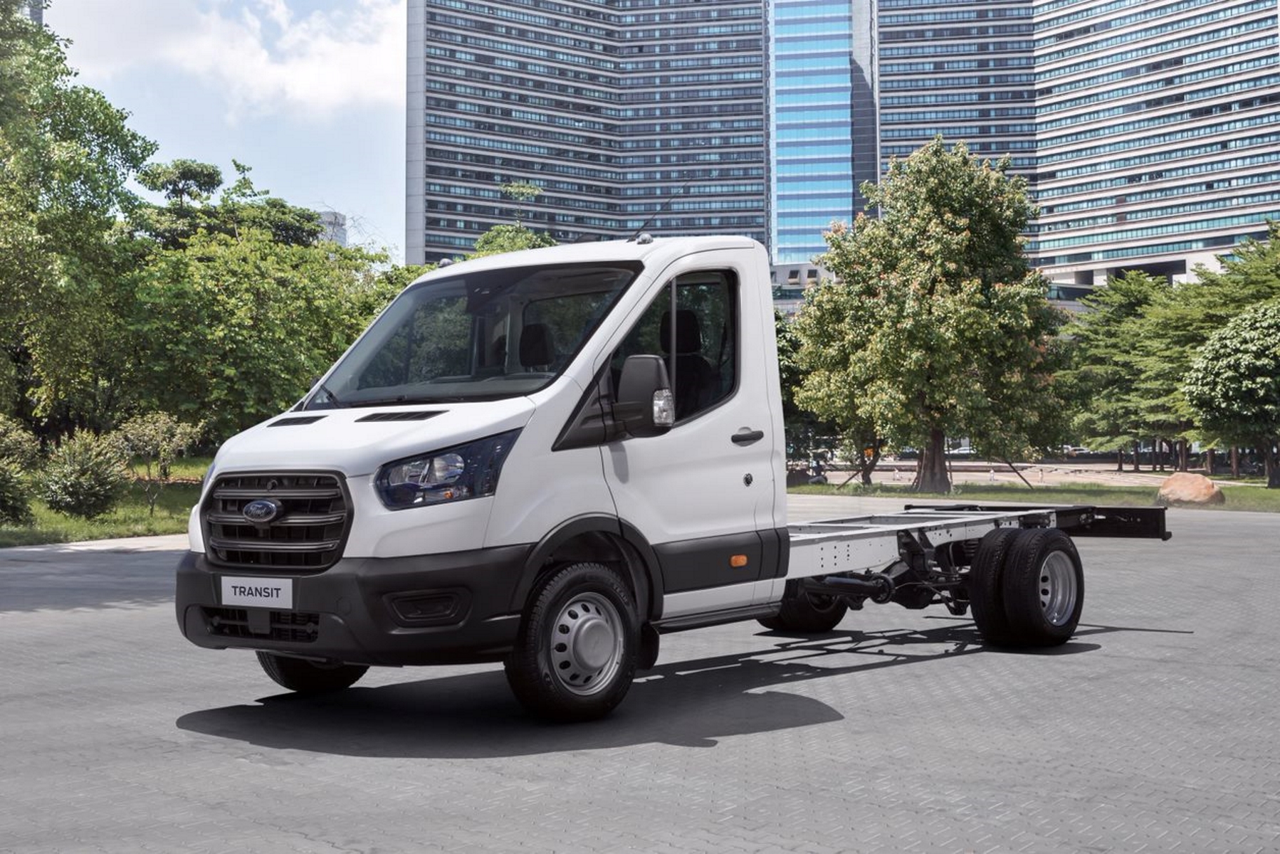 Ford Transit chassi cabine tem garanti de cinco anos ou 200 mil quilômetros