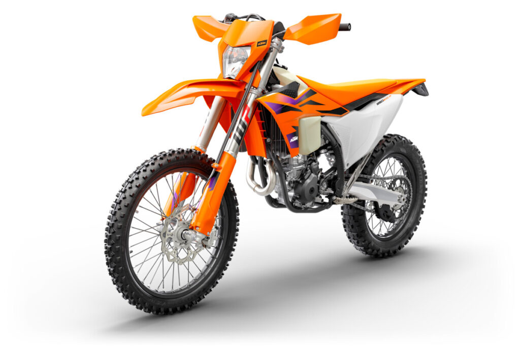 KTM 250 EXC F vista da diagonal.