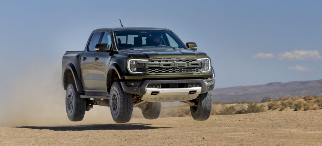 Nova Ford Ranger Raptor vista de frente.