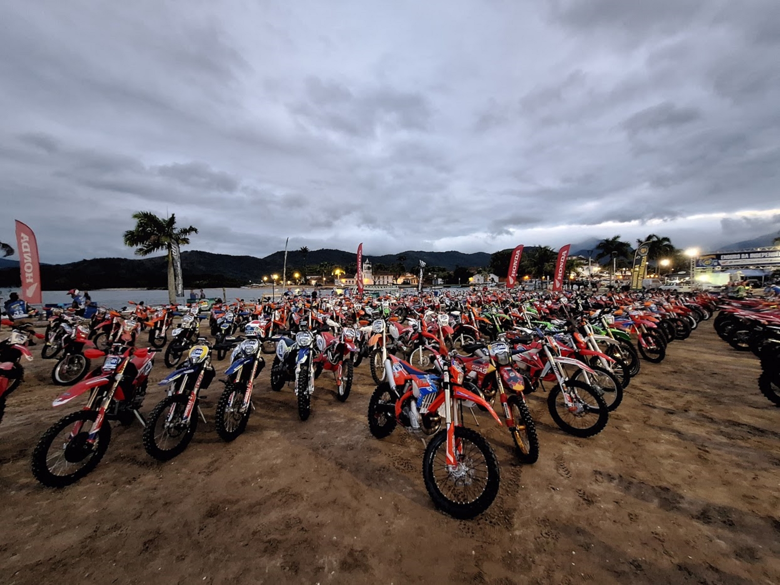 enduro da independencia 2023 motos concentradas em paraty rio de janeiro