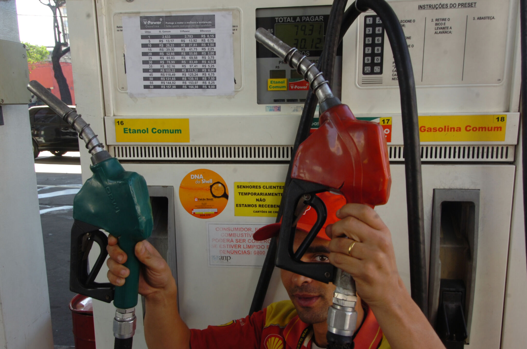 Qual cidade do Brasil tem a gasolina mais barata? E a mais cara?