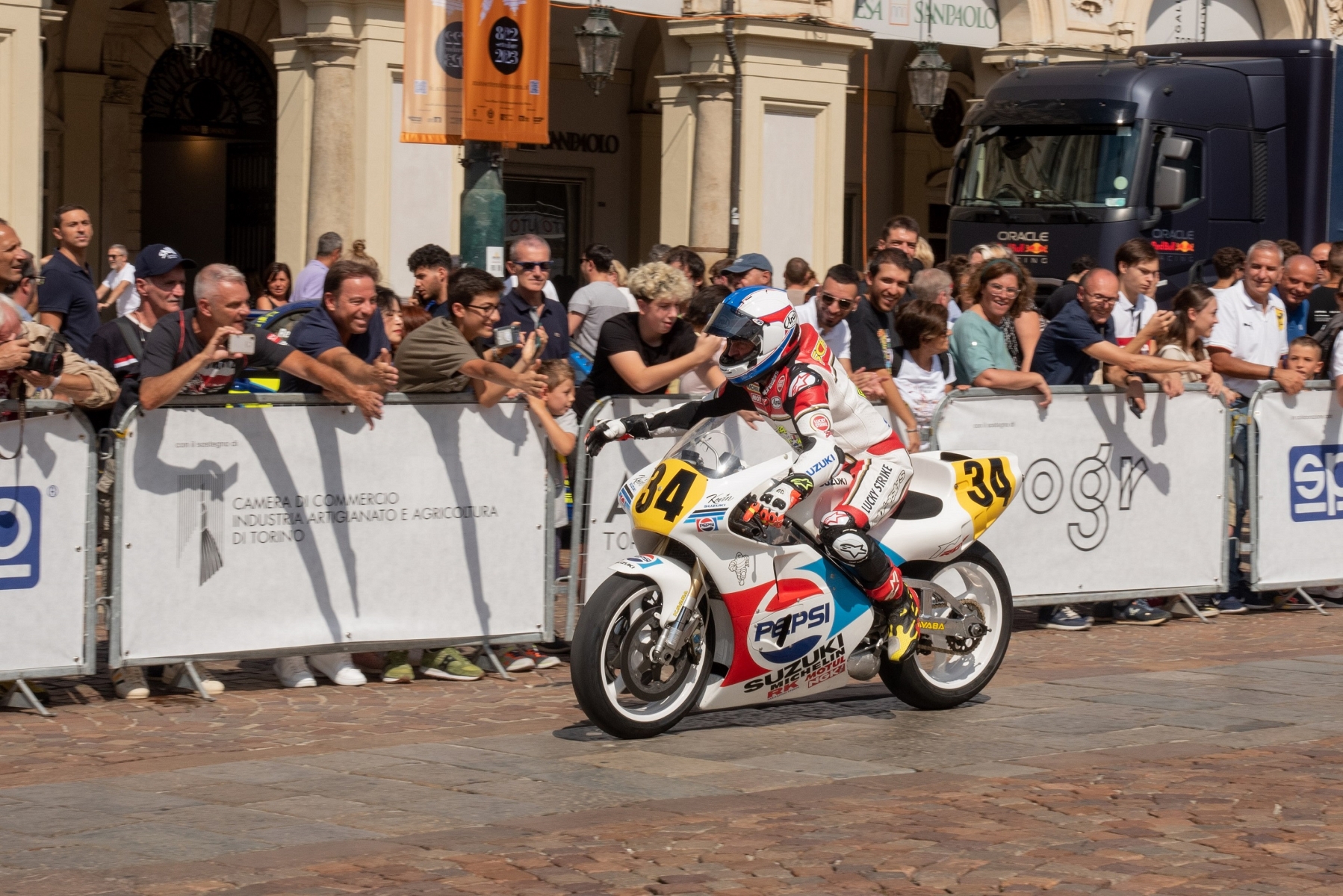 Motos esportivas seguidas