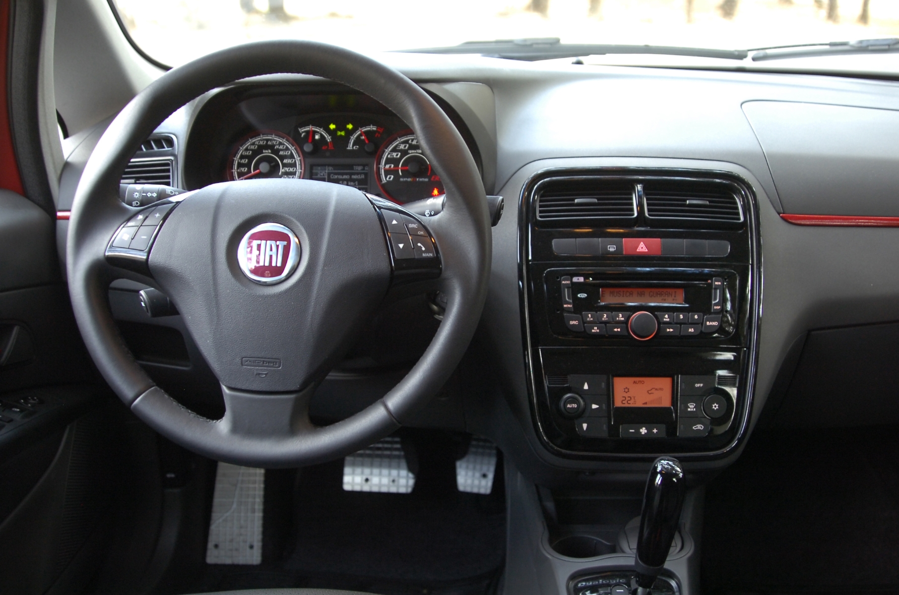 Chevrolet Corsa 2010: 10 fatos antes da compra do usado