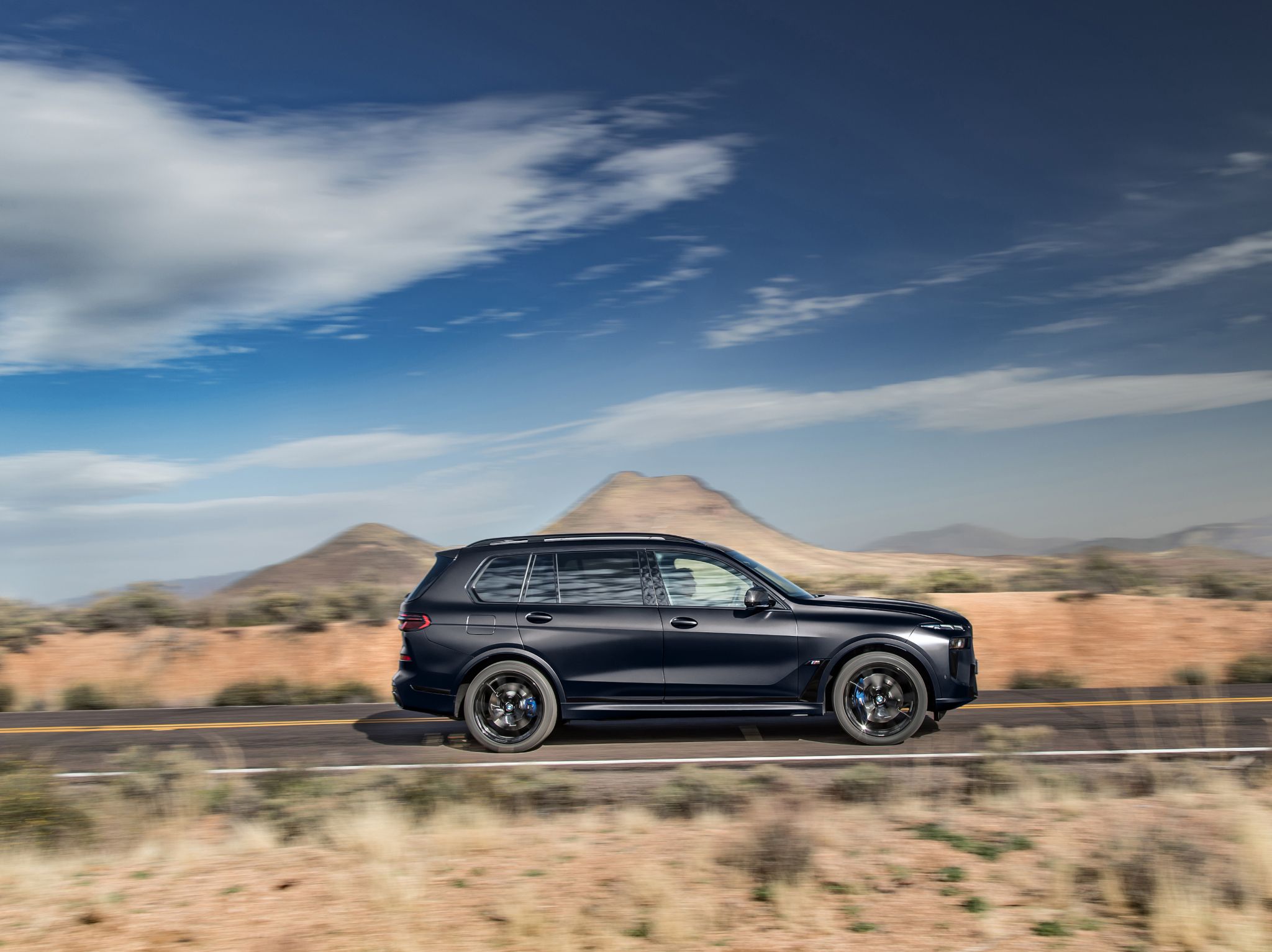 suv bmw x7 m60i 