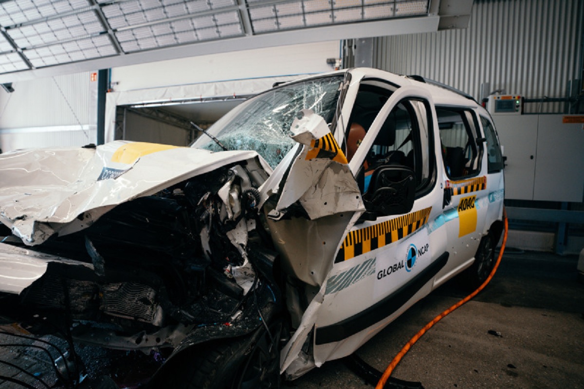 Peugeot Partner Patagônica após crash test do Latin NCAP