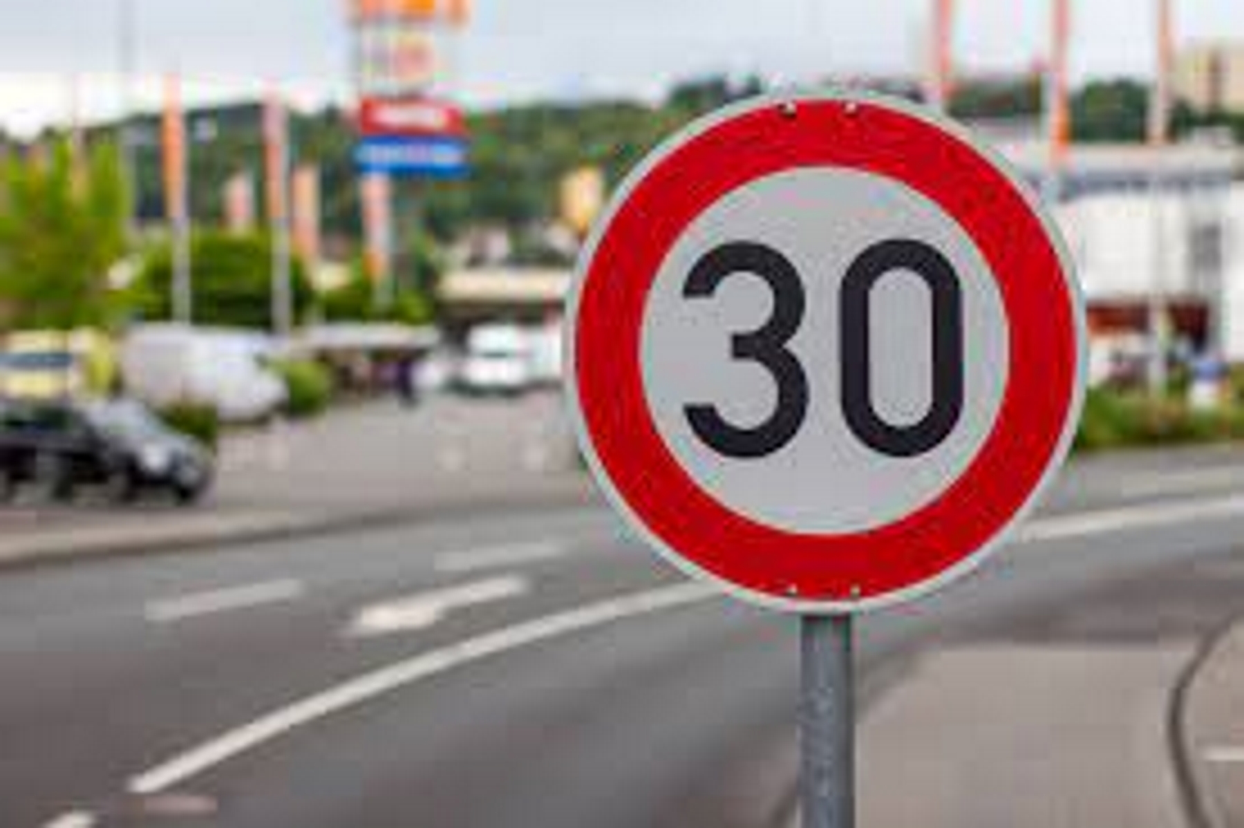 40 km/h, 32 km/h: onde no mundo a velocidade baixou e qual o atual