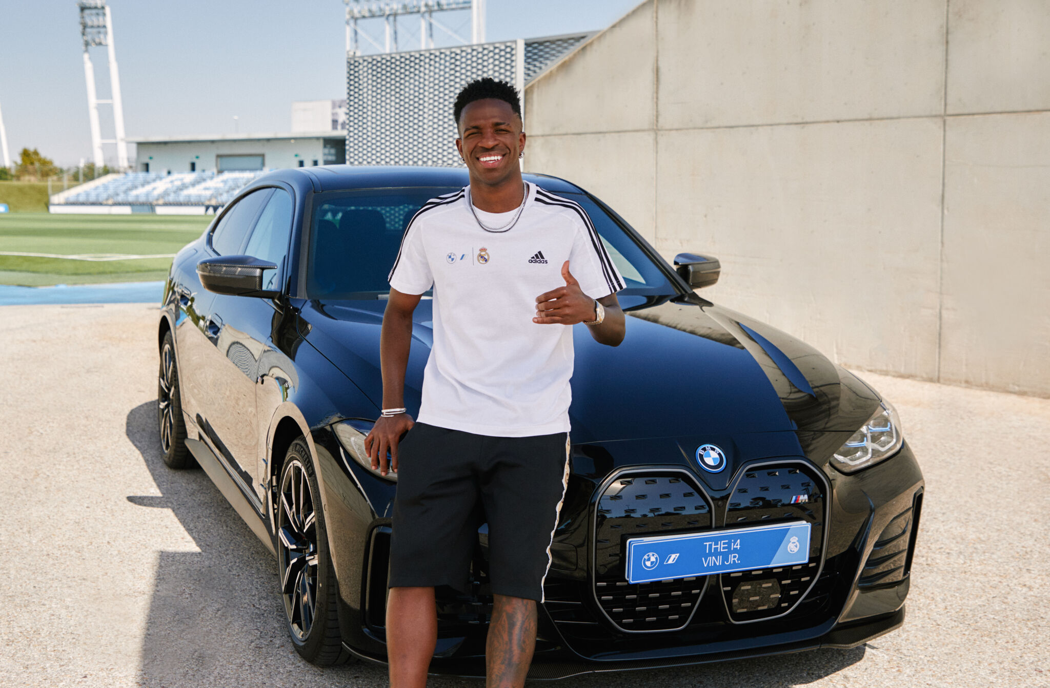 Jogadores do Real Madrid ganham carro de luxo da BMW antes da Copa