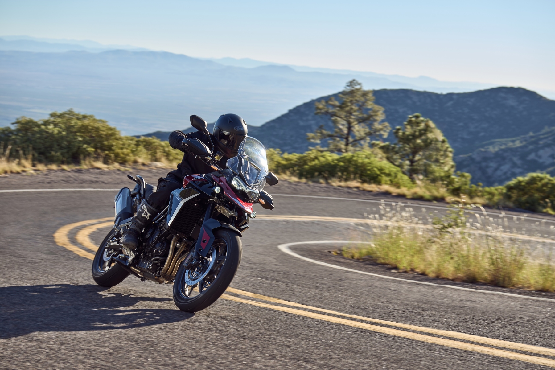 Linha 2024 da Triumph Tiger 900 será lançada primeiro na Europa